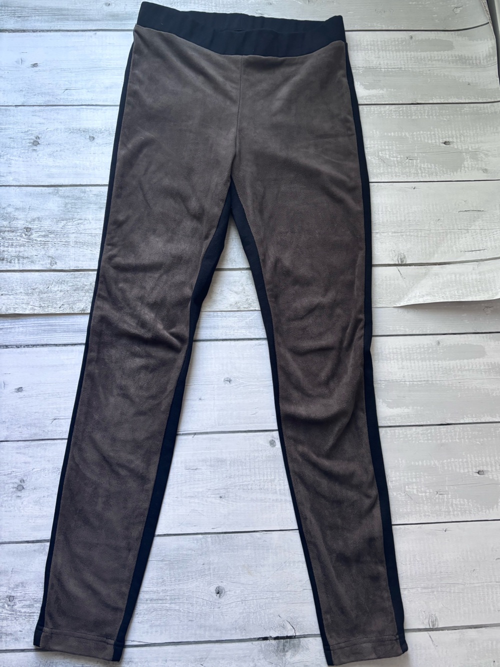 La Classe Couture Chocolate Brown Suede Look Leggings with Black Stretch